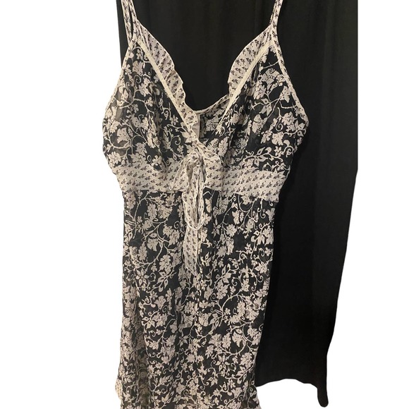 Women’s 3 Piece PJ’s Black Pants Pullover Back Top with lace and Lace Nighty - Picture 5 of 10